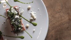 Η «απλή» χορτόπιτα του Γκίκα Ξενάκη:  ο σεφ του Aleria μάς μιλάει για το εμβληματικό του πιάτο