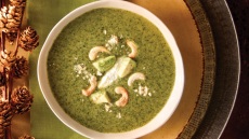 Βελουτέ μπρόκολο με αβοκάντο και κάσιους