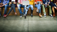 Οικονόμου: Πάνω από 10.000 νέοι υπέβαλαν αίτηση για την δωρεάν χορήγηση Ευρωπαϊκής Κάρτας Νέων