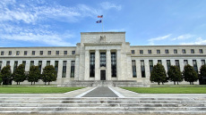 Η Fed διατήρησε αμετάβλητα τα επιτόκια στο 3,5% με 3,75%