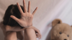 Βιασμός στον Κολωνό: Τέσσερις φορές επιτέθηκαν και προσπάθησαν να αρπάξουν την 12χρονη, λέει η οικογένειά της