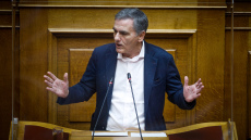 Τσακαλώτος: Σύνθημα της κυβέρνησης το «πάμε σαν άλλοτε»