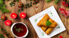 Κροκέτες από πουρέ πατάτας γεμιστές με κιμά