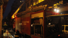 Άγιος Παντελεήμονας: Πυρκαγιά σε ισόγειο κατάστημα 