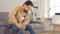 Οστεοαρθρίτιδα: Το φάρμακο που μας «γλιτώνει» από την ολική αρθροπλαστική