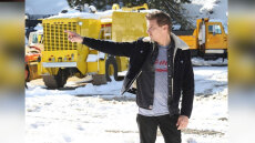 Τζέρεμι Ρένερ: Εκχιονιστικό του πλάκωσε το πόδι - Νέα στοιχεία για τον τραυματισμό του ηθοποιού