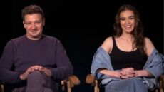 Τζέρεμι Ρένερ: Συντετριμμένη η συμπρωταγωνίστριά του, Χέιλι Στάινφελντ - «Σε χρειαζόμαστε»