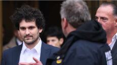 Sam Bankman-Fried: «Αθώος» δηλώνει ο έκπτωτος «βασιλιάς των κρυπτονομισμάτων» για απάτη ύψους 1,8 δισ. δολαρίων