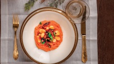 Πουρές γλυκοπατάτας με νιόκι και τζίντζερ