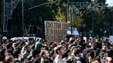 Επιμένουν στις κινητοποιήσεις οι καλλιτέχνες παρά τις θετικές κυβερνητικές παρεμβάσεις