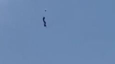 Αυστραλία: Το αλεξίπτωτο δεν άνοιξε, έπεσαν στο κενό και σώθηκαν όταν άνοιξε το εφεδρικό