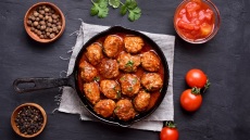 Δοκιμάσαμε 4 τρόπους να ξεπαγώσουμε κιμά και ο καλύτερος είναι κι ο πιο εύκολος