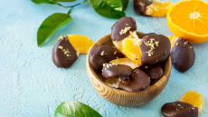 Μανταρίνια με σοκολάτα: Ένα εύκολο και ελαφρύ γλυκό σνακ, έτοιμο σε 30’