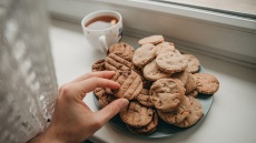 Φτιάχνουμε μπισκότα: 10 εύκολες συνταγές για όλα τα γούστα