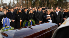 Τέως βασιλιάς Κωνσταντίνος: Το τελευταίο αντίο σε 50 φωτογραφίες - Ο θρήνος της Άννας Μαρίας και των παιδιών του