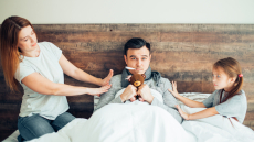 Μετάδοση ιών: Πότε κολλάνε περισσότερο κρυολόγημα, γρίπη και κορωνοϊός