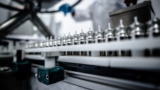 Φάρμακα: Πως θα εξασφαλιστεί η επάρκεια – Τι συντηρεί τις χρόνιες ελλείψεις