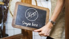 10 προϊόντα όλο γλύκα, χωρίς καθόλου ζάχαρη: μελάσα ροδιού, πουρές μήλου, χυμός Αγιωργίτικου και σιρόπι ζαχαροκάλαμου