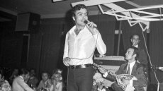 «Θέλω στα μπουζούκια απόψε να με πας» - Τα μεγαλύτερα ονόματα στις πίστες του 1977