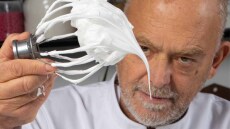 Γαλλική μαρέγκα βήμα βήμα από τον Στέλιο Παρλιάρο