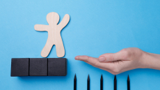 Ασφάλιση: Πέντε εμπόδια που ξεπερνάτε με ένα καλό συμβόλαιο υγείας