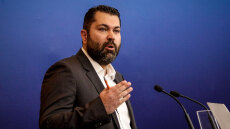 Τηλεοπτικές άδειες: Αθώοι Κρέτσος, Καλογρίτσας και πέντε μέλη της επιτροπής αξιολόγησης