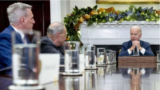 ΗΠΑ: Το χρέος και η οικονομία της χώρας στο επίκεντρο της συνάντησης Μπάιντεν - Μακάρθι