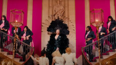 Σαμ Σμιθ:  Στο στόχαστρο των social media το νέο βίντεο κλιπ του - «Υπερσεξουαλικό, προκλητικό και ακατάλληλο»