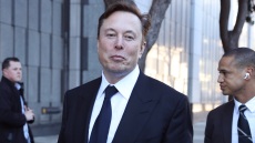 Έλον Μασκ: Εξήγησε τι σημαίνει το «Ω» που έγραψε στο Twitter