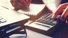 Επιστρεπτέα προκαταβολή: Παράταση και λύση για όσους περιμένουν ακόμα τα δάνεια