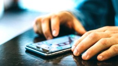 ΑΑΔΕ: Προσοχή σε παραπλανητικά SMS που υποδύονται τις Τελωνειακές Υπηρεσίες