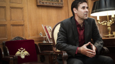 Βασίλης Τσιάρτας: «Ευτυχώς δεν ζει ο πατέρας μας να τον δει, δεν θα τον ψηφίσουμε» λέει η αδερφή του