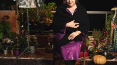 Ελένη Κοκκίδου: Υποδύεται την Φλέρυ Νταντωνάκη στην τελευταία της συναυλία 