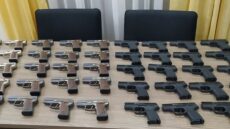 Τρεις Τουρκοκύπριοι προσπάθησαν να περάσουν στην Ελλάδα ολόκληρο οπλοστάσιο