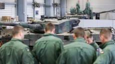 Πόλεμος στην Ουκρανία: Ξεκίνησε στην Πολωνία η εκπαίδευση Ουκρανών στα άρματα μάχης Leopard 