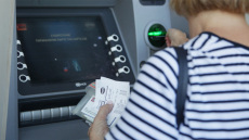 Συντάξεις: Μπόνους σε 850.000 συνταξιούχους έως το τέλος Μαρτίου