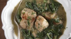 Χοιρινό με χόρτα αυγολέμονο