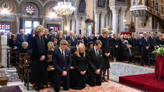 Τέως βασιλιάς Κωνσταντίνος: Το μνημόσυνο στη Μητρόπολη και στη Μονή Τρικόρφου