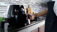 3 τρόφιμα που δεν φαντάζεστε ότι μαγειρεύονται σε φριτέζα αέρος