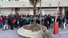 ΑΠΘ: Φοιτητές απέκλεισαν την πρυτανεία για τις ηλεκτρονικές εκλογές