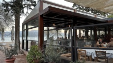 Κάβος 1964: Ένας ιστορικός προορισμός ψαροφαγίας στα Ίσθμια