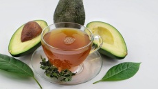 Mην πετάξετε το κουκούτσι από το αβοκάντο! Κάντε το ένα zero waste super θρεπτικό ρόφημα