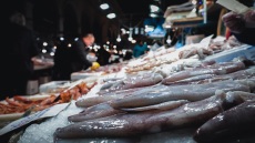 Καθαρά Δευτέρα: Πώς θα λειτουργήσουν σούπερ μάρκετ και εμπορικά καταστήματα - Το ωράριο για Ρέντη και Βαρβάκειο