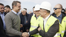 Προβολή του κυβερνητικού έργου επιλέγει ο Μητσοτάκης για τις εκλογές - Μέσα στο 2023 παραδίδονται 24 χιλιόμετρα του E65