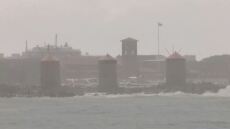 Ρόδος: Κούλουμα με θυελλώδεις ανέμους 10 μποφόρ - Δείτε βίντεο