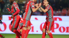  Serie A, Κρεμονέζε - Ρόμα 2-1: Πρώτη νίκη στη σεζόν, τρίτη αποβολή για Μουρίνιο!