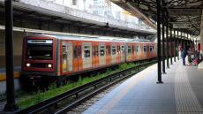 Αφόρητη ζέστη στα μέσα μεταφοράς της Αθήνας: Λιποθύμησε οδηγός του ηλεκτρικού εν μέσω καύσωνα