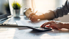 Έρχονται τα εκκαθαριστικά του ΕΝΦΙΑ - Πότε θα υποβληθούν οι φορολογικές δηλώσεις