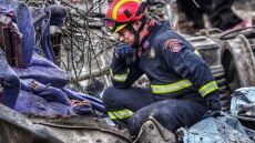 Σύγκρουση τρένων στη Λάρισα: Προπονητής της ομάδας πόλο του ΠΑΟΚ στις επιχειρήσεις της ΕΜΑΚ