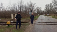 ΕΡΤ: Εταιρεία σεκιούριτι φυλάει σιδηροδρομική διάβαση στις Σέρρες